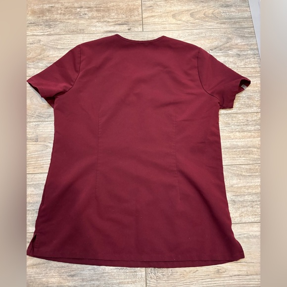 FIGS Burgundy V-Neck Scrub Top Small Casma - Picture 2 of 5